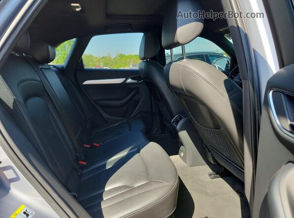 WA1BFCFS3GR016095 2016 AUDI Q3 Серебряный Вид задней части салона