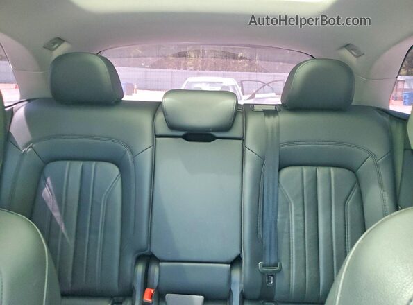 WA1BNAFY5J2024906 2018 AUDI Q5 Blue Widok tylnych siedzeń