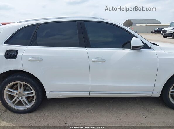 WA1C2AFP5HA077383 2017 AUDI Q5 Белый Вид щитка приборов