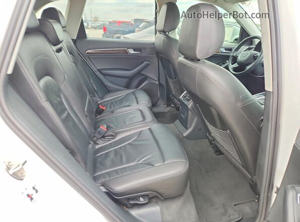 WA1C2AFP7GA045632 2016 AUDI Q5 White Вид задніх сидінь