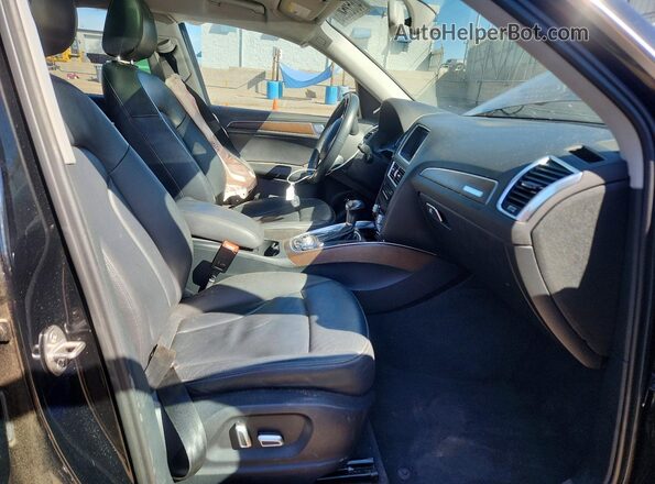 WA1C2AFP9HA064992 2017 AUDI Q5 Черный Вид салона спереди