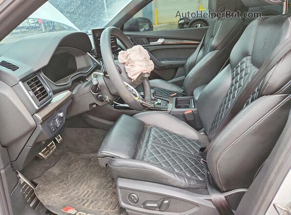 WA1C4AFY8P2009624 2023 AUDI SQ5 White Widok wnętrza z przodu