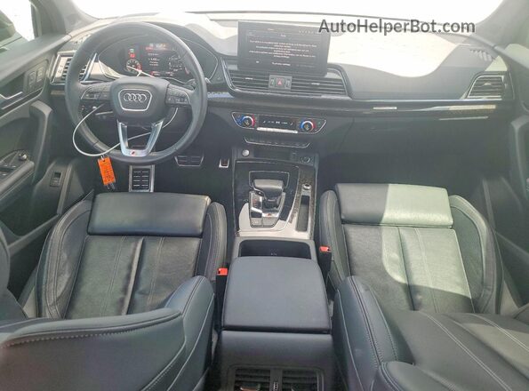 WA1C4AFY9P2036041 2023 AUDI SQ5 Black Dashboard view
