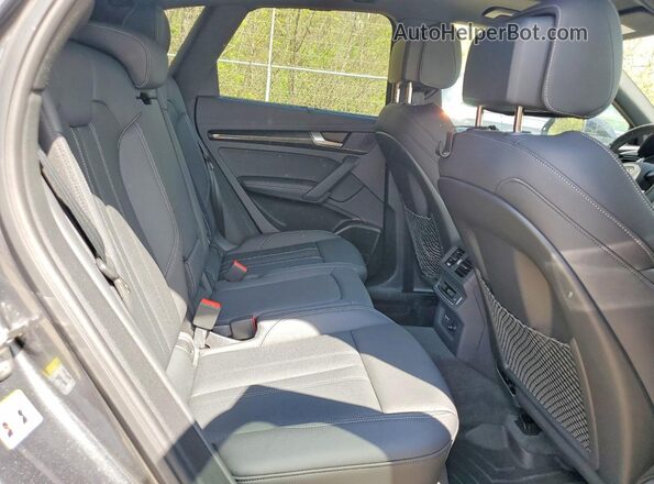 WA1C4BFY2R2045091 2024 AUDI SQ5 Серый Вид задней части салона