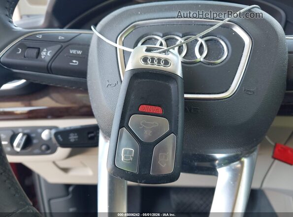 WA1CNAFY5K2114014 2019 AUDI Q5 Красный Вид панели приборов