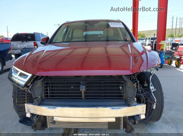 WA1CNAFY5K2114014 2019 AUDI Q5 Красный Вид задней части салона