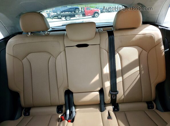 WA1CVAF1XKD015518 2019 AUDI Q8 Белый Вид задних сидений