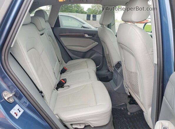 WA1D7AFP3HA010447 2017 AUDI Q5 Blue Rear interior view
