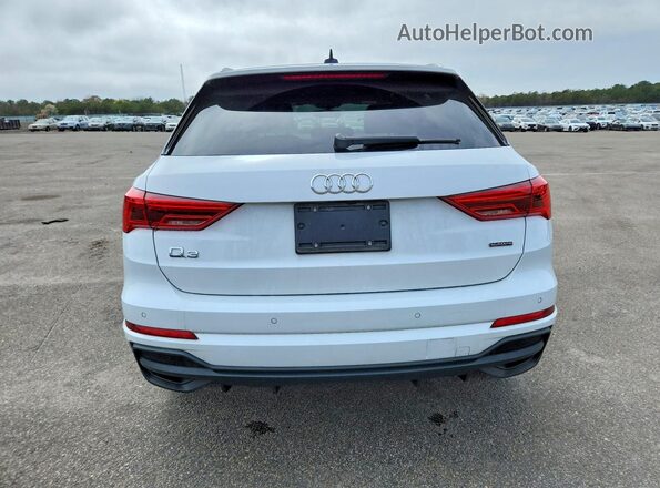 WA1DECF32R1032911 2024 AUDI Q3 White უკანა ხედი