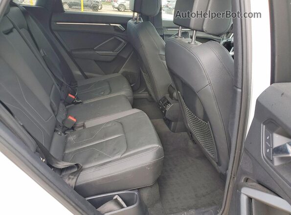 WA1DECF33N1022284 2022 AUDI Q3 Белый Вид задней части салона