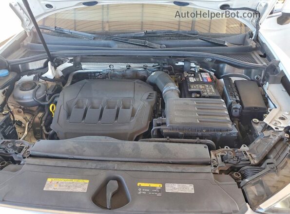 WA1DECF34L1097993 2020 AUDI Q3 Белый Вид задней части салона