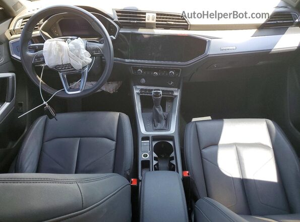 WA1DECF35L1116731 2020 AUDI Q3 Черный Вид панели приборов