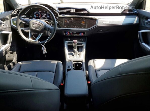 WA1DECF35R1035978 2024 AUDI Q3 Blue Dashboard view