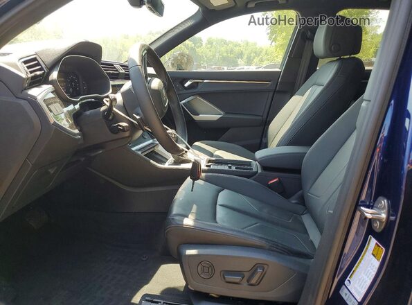 WA1DECF35R1035978 2024 AUDI Q3 Blue Front interior view