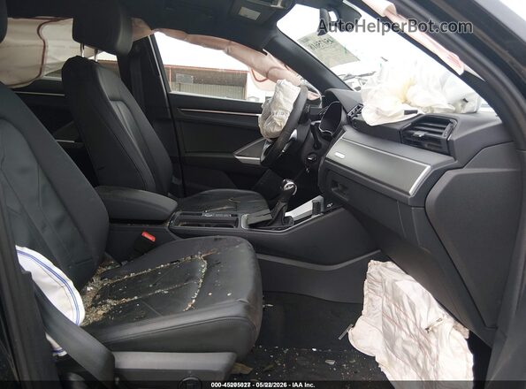 WA1DECF35S1061373 2025 AUDI Q3 Black წინა სალონის ხედი
