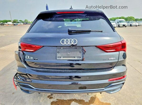 WA1DECF36L1077180 2020 AUDI Q3 Черный Вид сзади