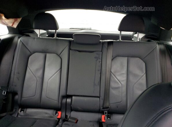 WA1DECF36L1124787 2020 AUDI Q3 Black Rear seats view