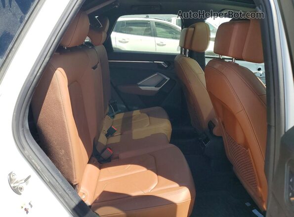 WA1DECF38M1142239 2021 AUDI Q3 White უკანა სავარძლების ხედი