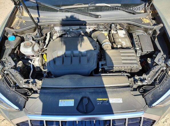 WA1DECF38R1040155 2024 AUDI Q3 Gray Widok wnętrza z tyłu