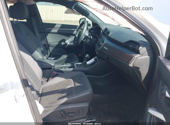 WA1DECF38R1200373 2024 AUDI Q3 White Widok wnętrza z przodu