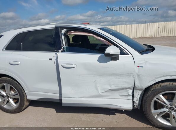 WA1DECF38R1200373 2024 AUDI Q3 White Widok wnętrza z tyłu
