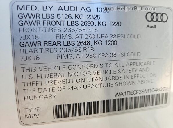 WA1DECF39M1046202 2021 AUDI Q3 White Widok komory silnika