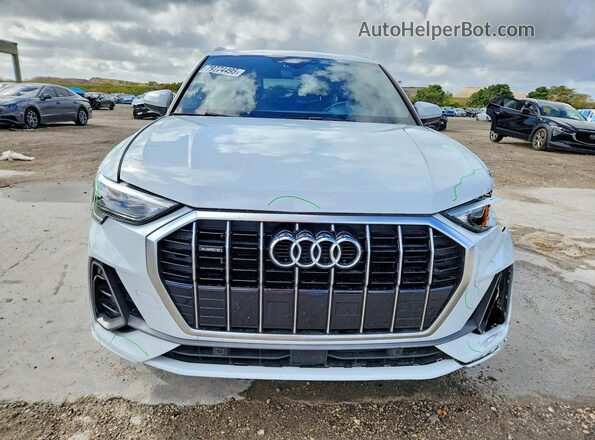 WA1DECF39M1046202 2021 AUDI Q3 White Widok z przodu