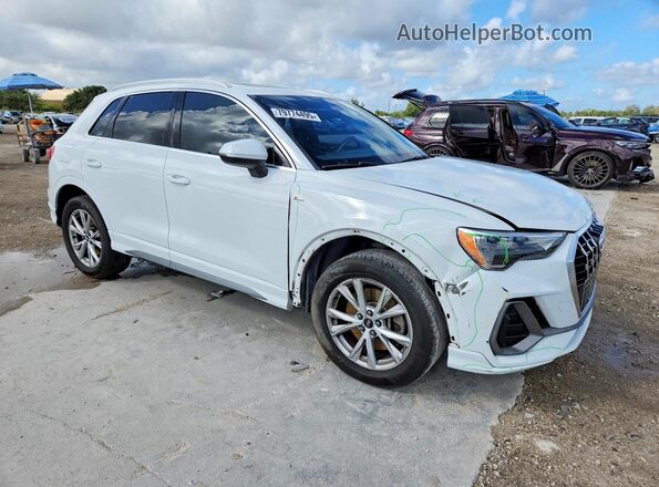 WA1DECF39M1046202 2021 AUDI Q3 White Przód prawy