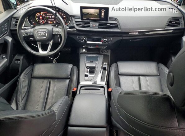 WA1E2AFY1L2093410 2020 AUDI Q5 Зеленый Вид панели приборов