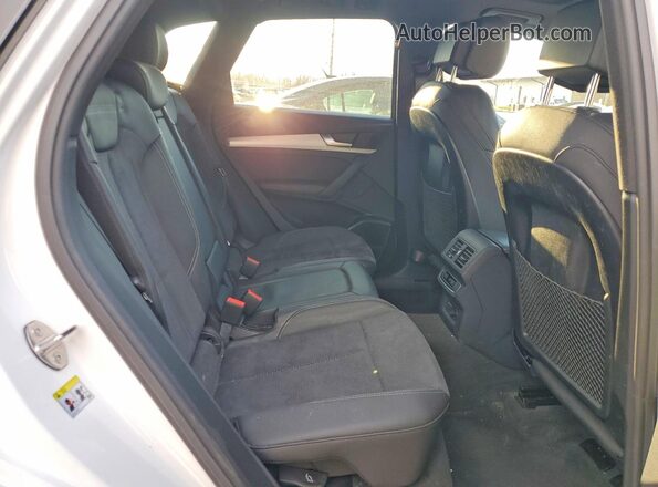 WA1E2AFY1R2131128 2024 AUDI Q5 Белый Вид задней части салона
