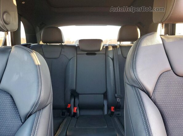 WA1E2AFY1R2131128 2024 AUDI Q5 Белый Вид задних сидений