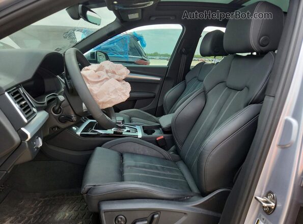 WA1EAAFY1S2016408 2025 AUDI Q5 Silver Вид салону спереду