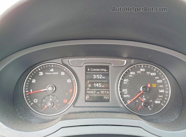 WA1ECCFS0HR002162 2017 AUDI Q3 White ხელსაწყოთა პანელის ხედი