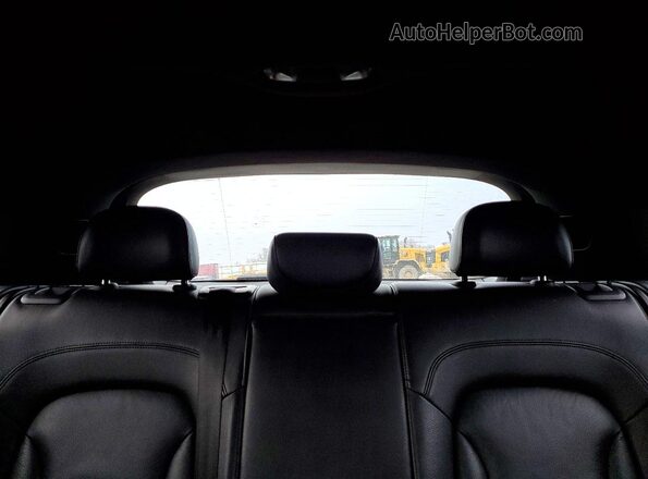 WA1ECCFS1JR014391 2018 AUDI Q3 Gray Rear seats view