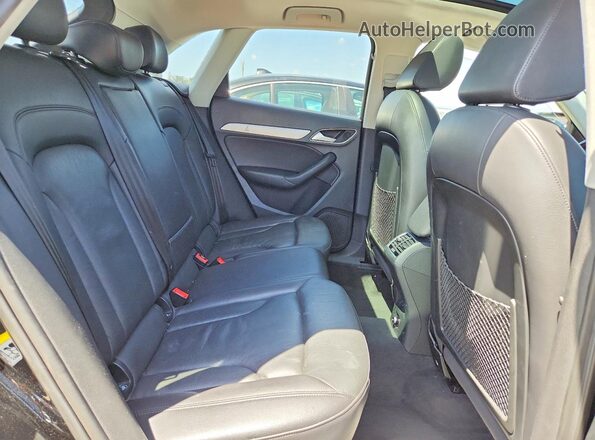 WA1ECCFS2HR015866 2017 AUDI Q3 Черный Вид задней части салона