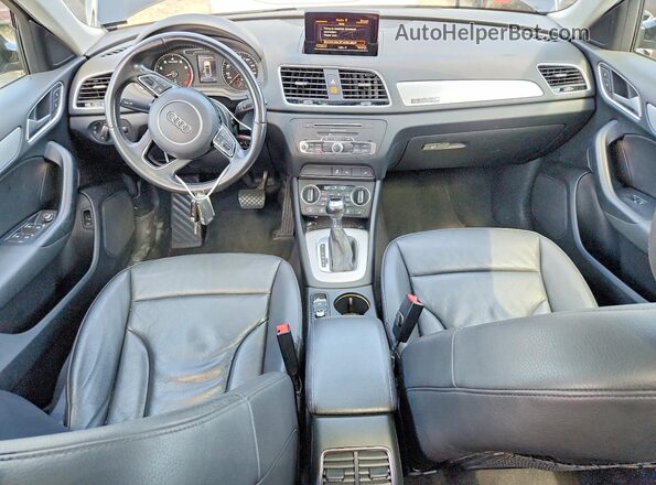 WA1ECCFS2HR015866 2017 AUDI Q3 Черный Вид панели приборов