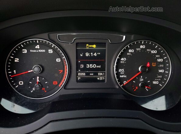 WA1ECCFS3HR008943 2017 AUDI Q3 White Widok zestawu wskaźników