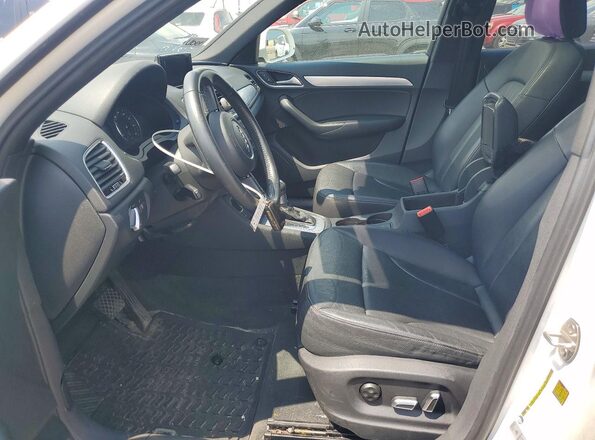 WA1ECCFS9JR009004 2018 AUDI Q3 White Vista interior delantera