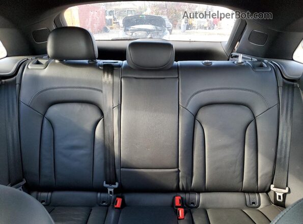 WA1ECCFSXHR002959 2017 AUDI Q3 Black Հետևի նստատեղերի տեսք