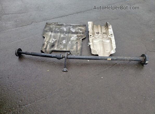 WA1ECCFSXJR018522 2018 AUDI Q3 Black ძრავის განყოფილების ხედი