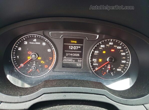 WA1ECCFSXJR018522 2018 AUDI Q3 Black ხელსაწყოთა პანელის ხედი