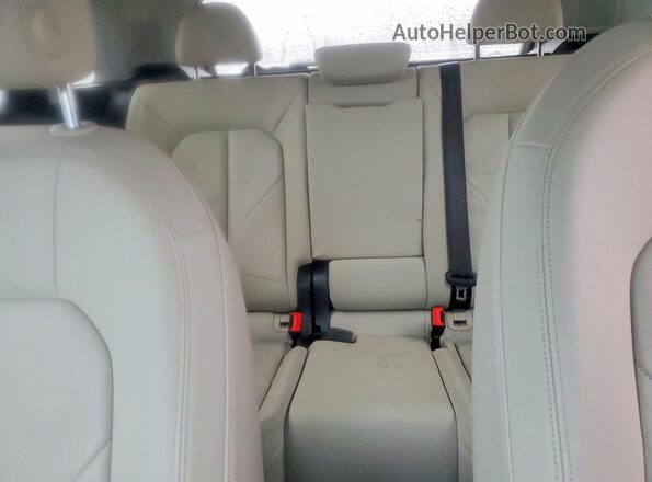 WA1EECF30N1049561 2022 AUDI Q3 Белый Вид задних сидений