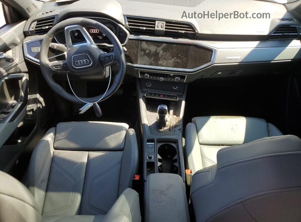 WA1EECF32R1174776 2024 AUDI Q3 Белый Вид панели приборов