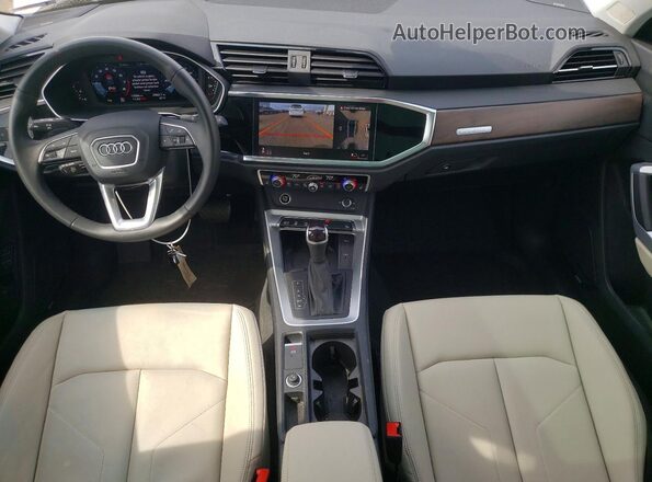 WA1EECF33S1073669 2025 AUDI Q3 Белый Вид панели приборов