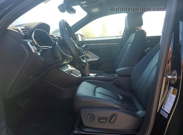 WA1EECF36M1076763 2021 AUDI Q3 Black Սալոնի դիմացի տեսք