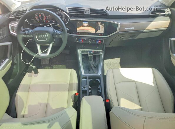 WA1EECF37R1143801 2024 AUDI Q3 Серый Вид панели приборов