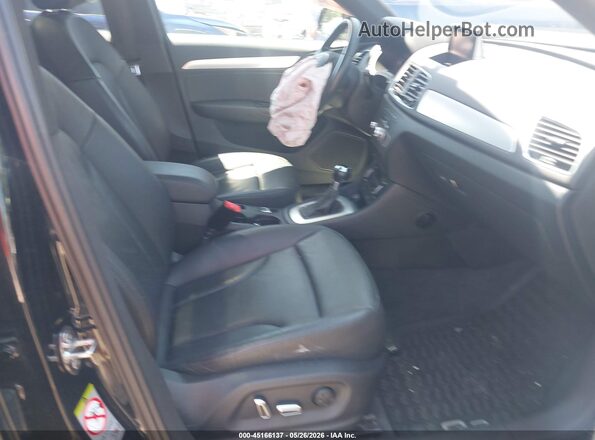 WA1EFCFS2GR004047 2016 AUDI Q3 Black Вид салону спереду