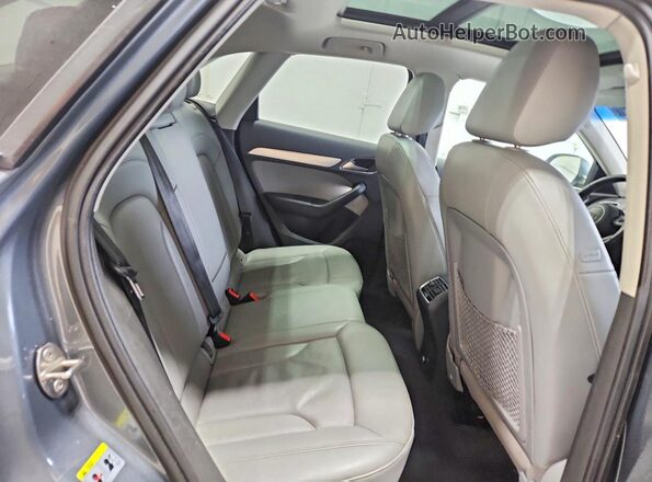 WA1EFCFS2GR011452 2016 AUDI Q3 Gray უკანა სალონის ხედი