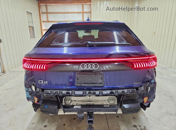 WA1EVAF11MD019758 2021 AUDI Q8 Blue Widok z tyłu