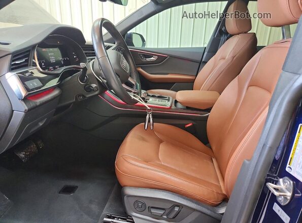 WA1EVAF11MD019758 2021 AUDI Q8 Blue Widok wnętrza z przodu